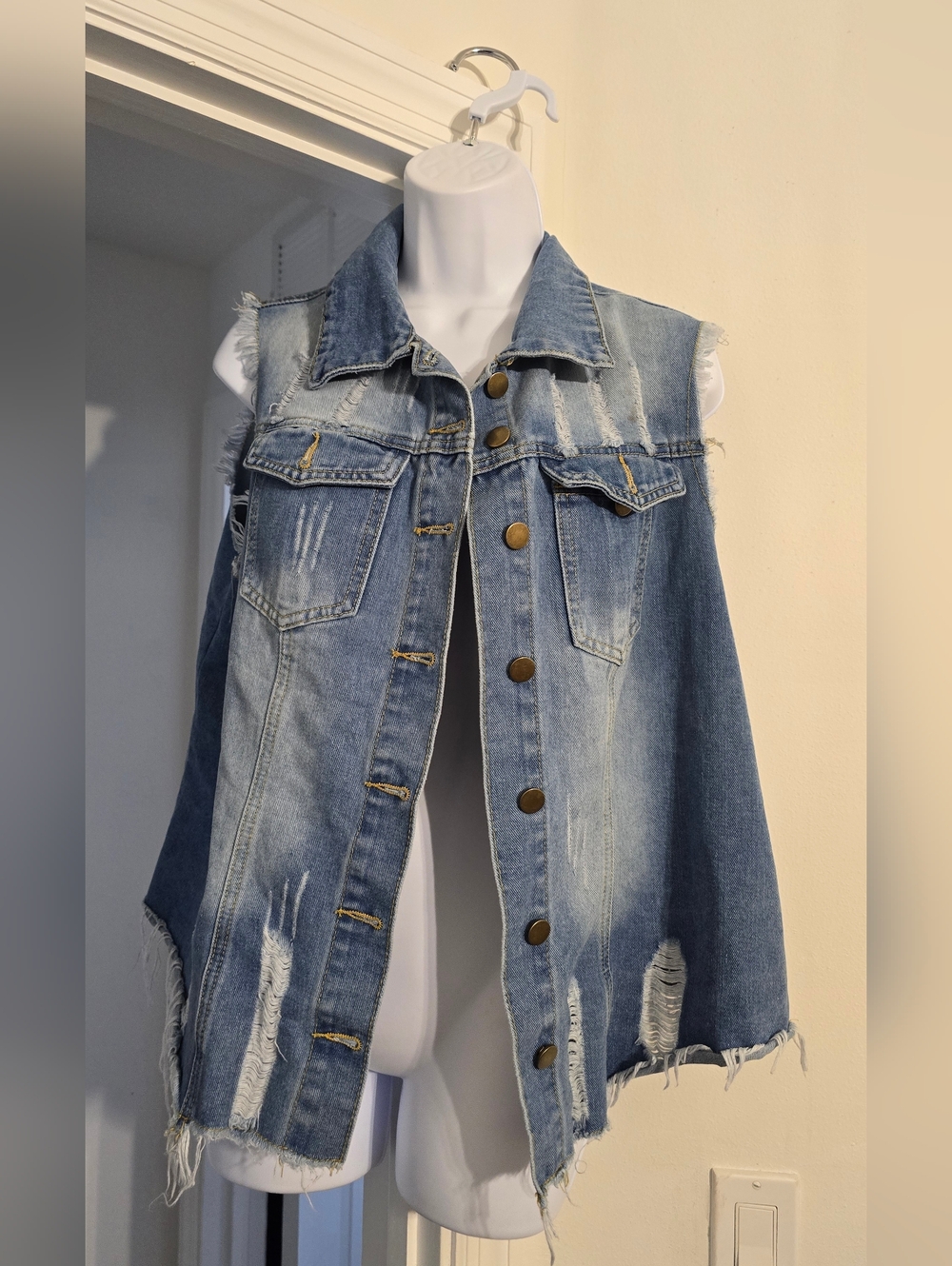 Distressed oversized Blue Collared Denim Jean Vest Size XL Button Front